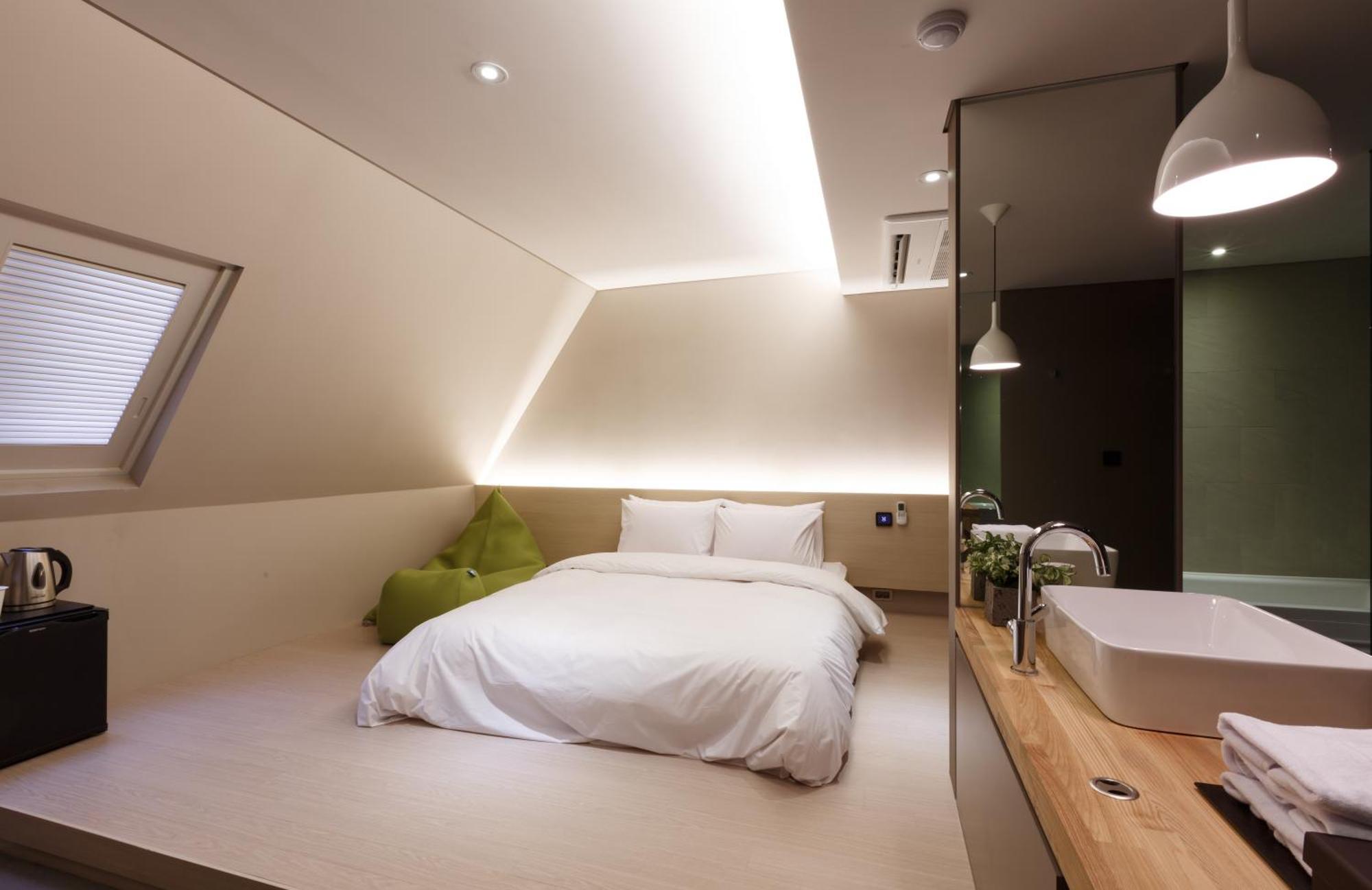 H Hotel Seoul Exterior photo