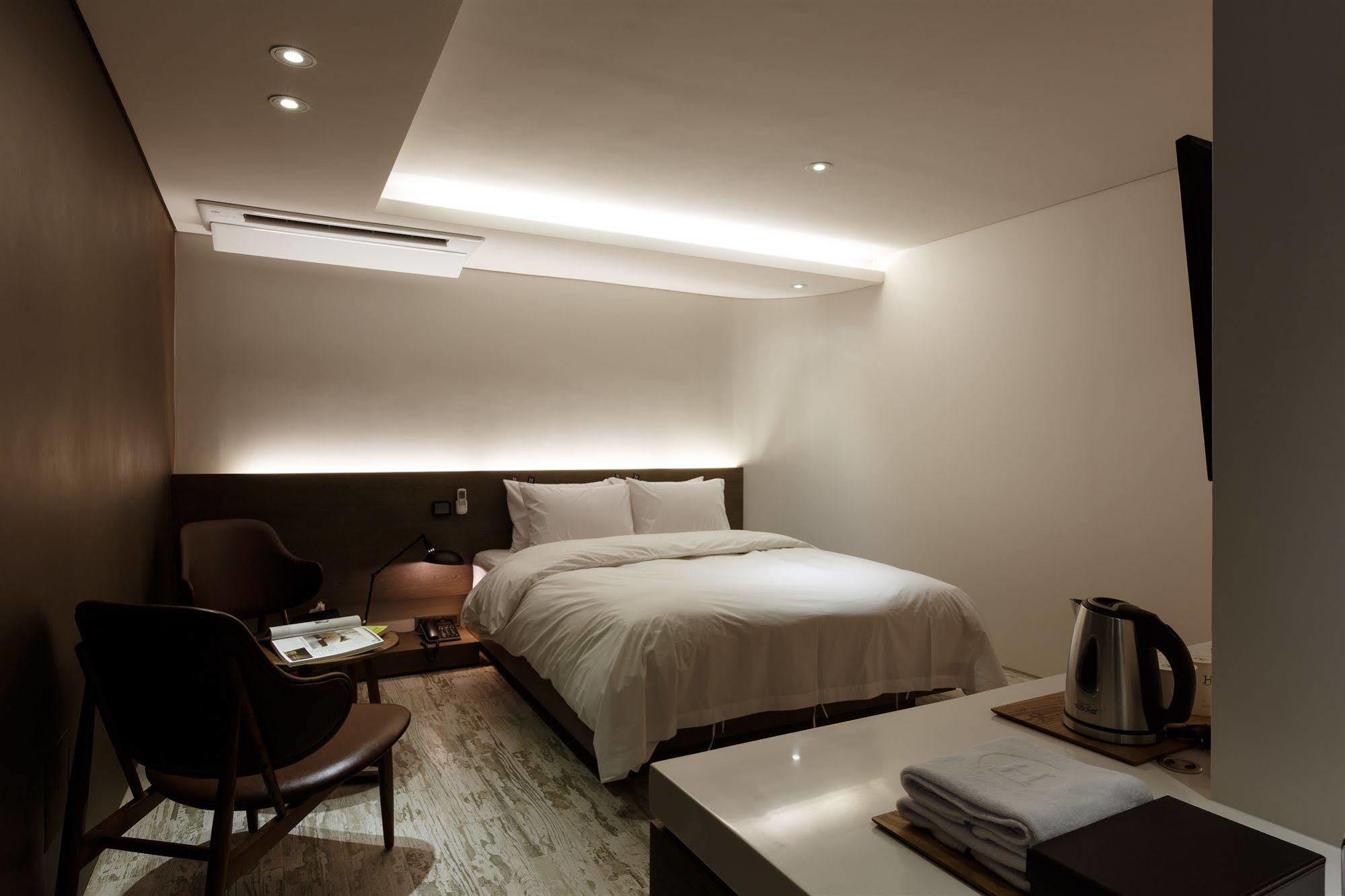 H Hotel Seoul Exterior photo