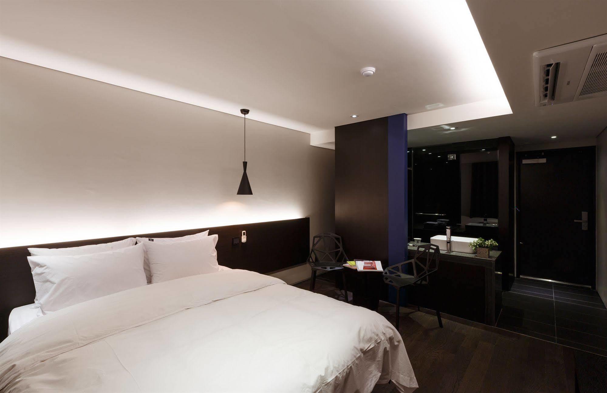 H Hotel Seoul Exterior photo